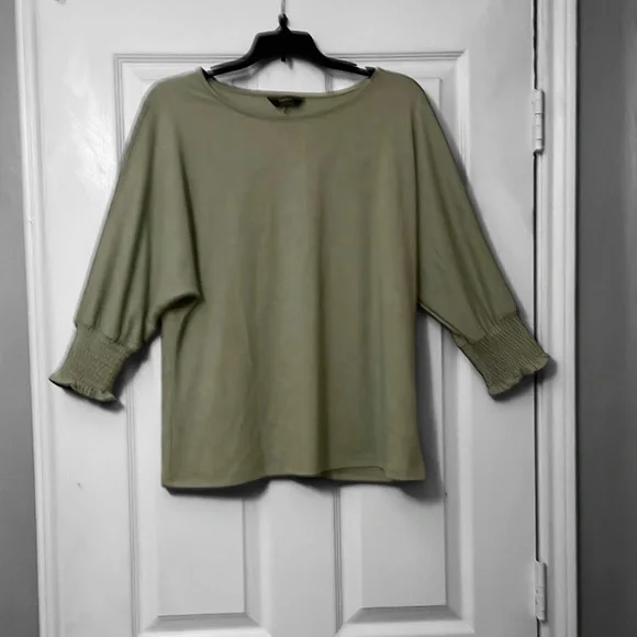 DokoToo, Women's Olive Green Top - Picture 12 of 12